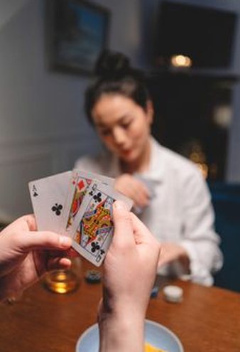 rút tiền nhanh 8Day